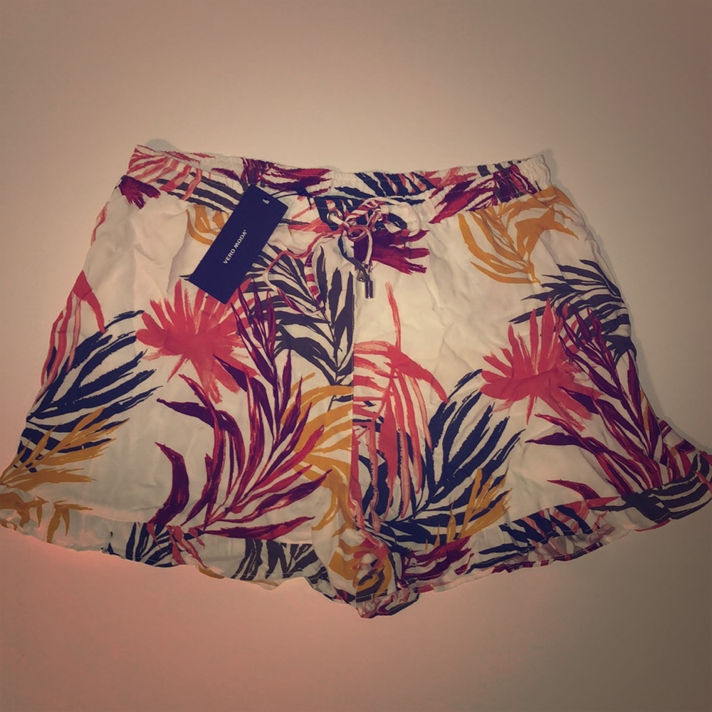 Vero Moda palm print shorts